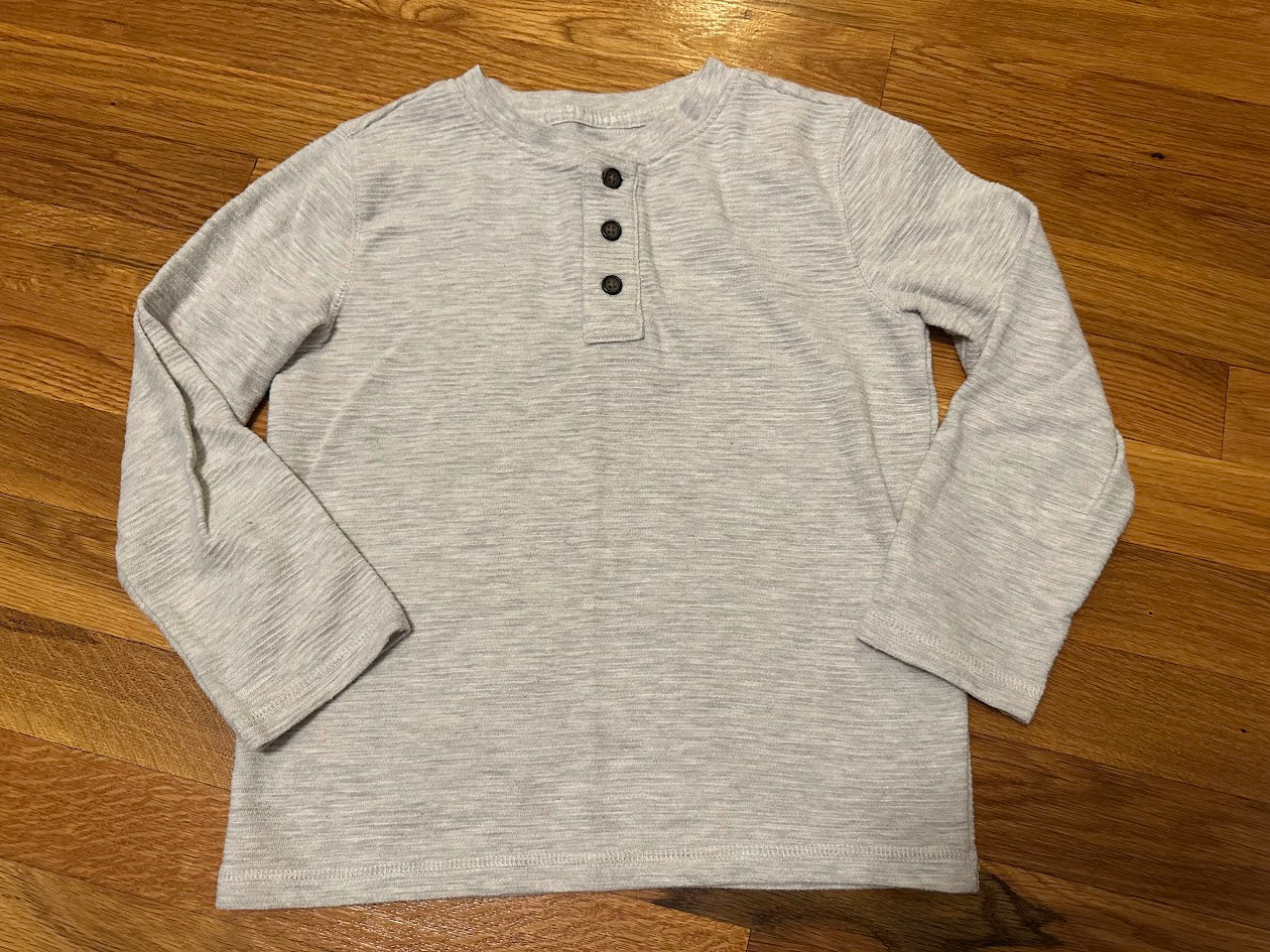 Seller #82 Cat and Jack boys size XS (4/5) cream long sleeve