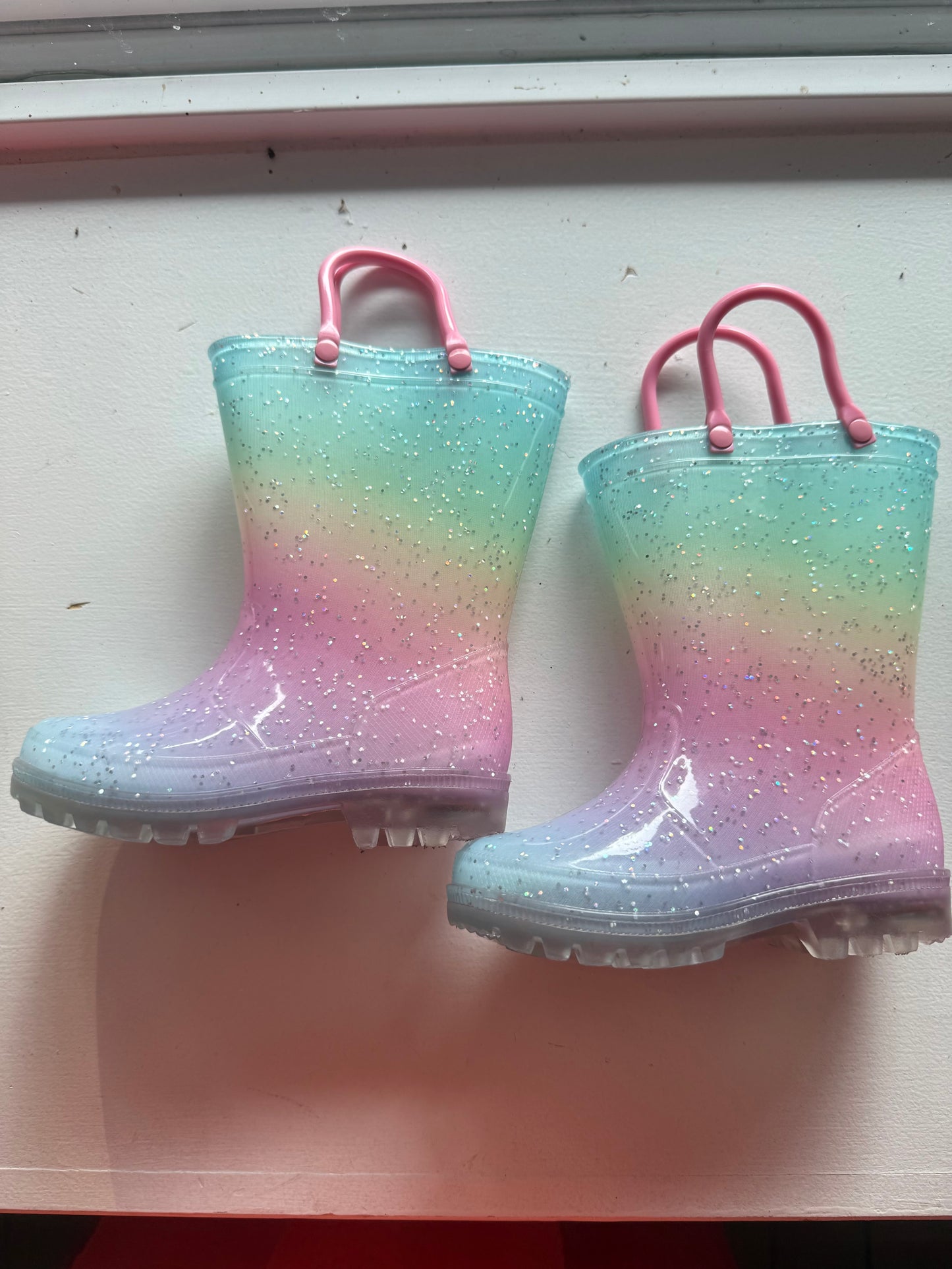 136 NWOT girls rainbow light up rainboots size 6