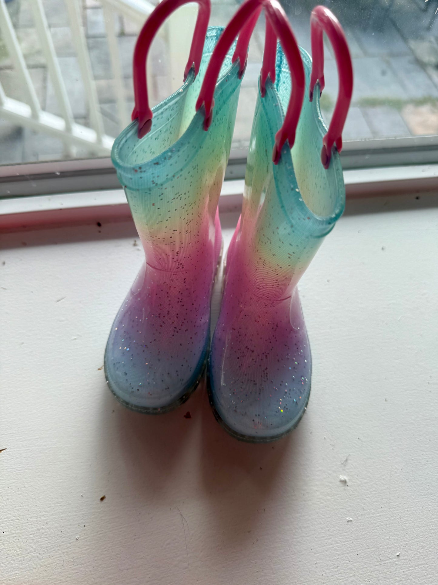 136 NWOT girls rainbow light up rainboots size 6