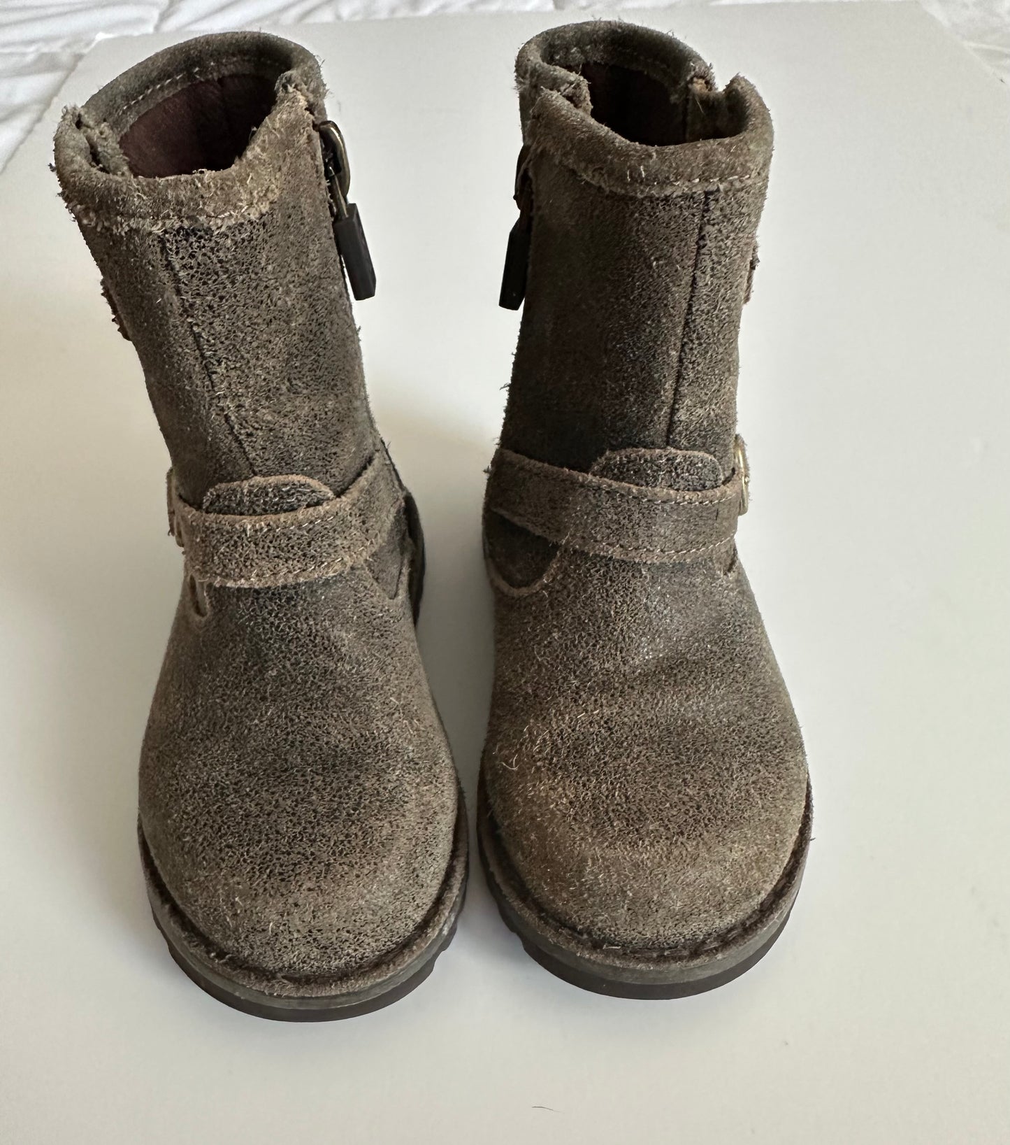 Seller #39 UGG toddler girl size 6 combat boots