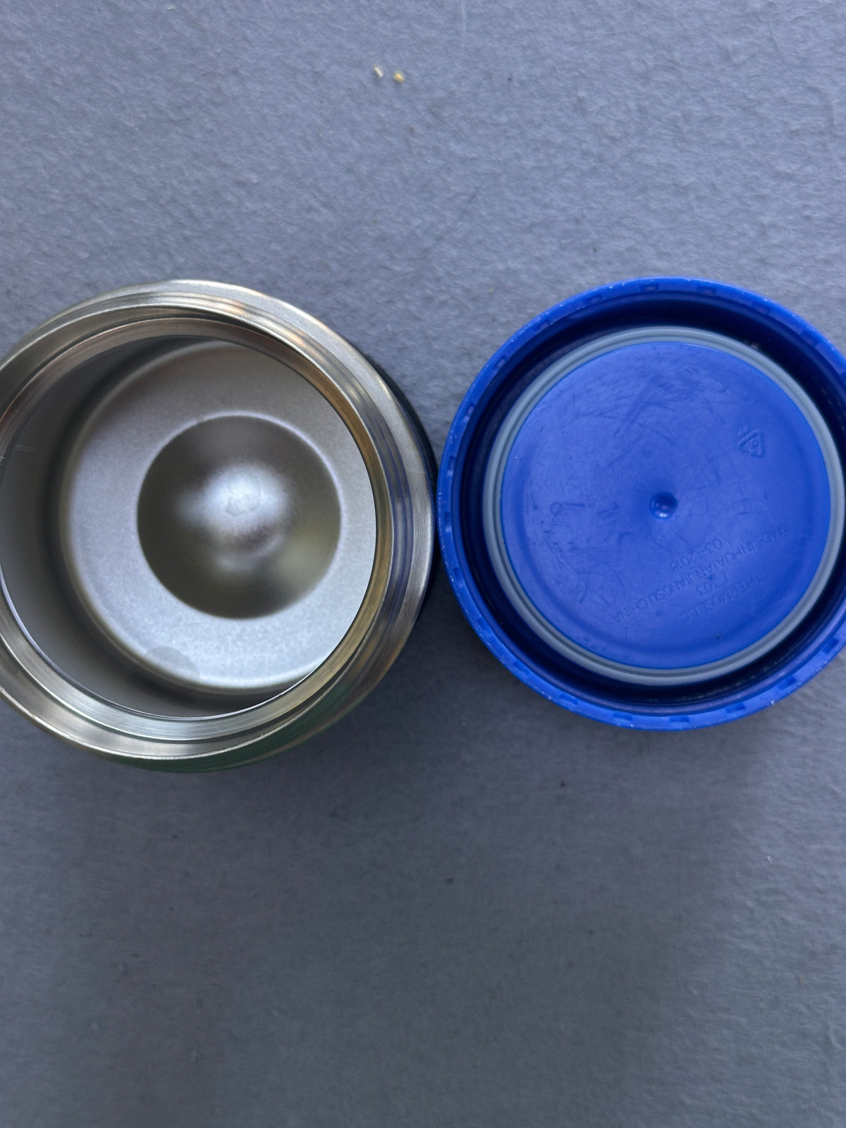 #163 Thermos Funtainer Jurassic World
