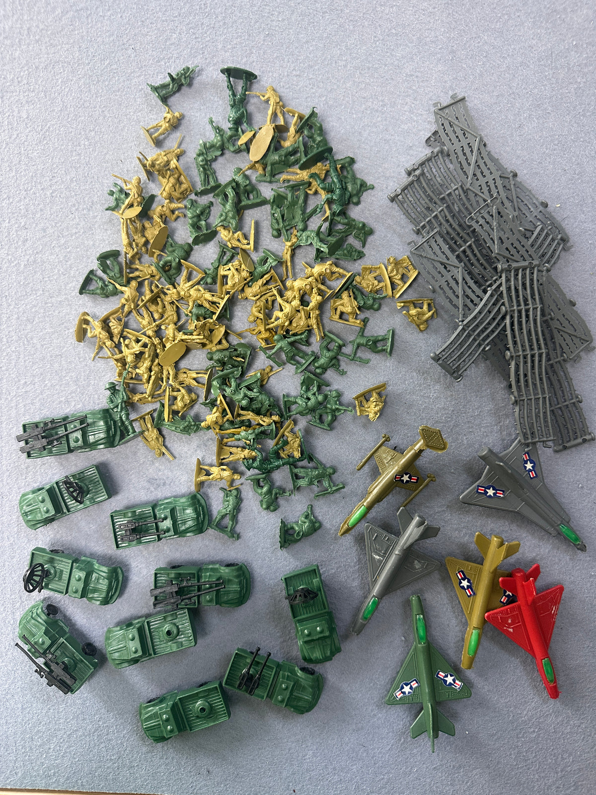 #163 Army Figures Set (small)