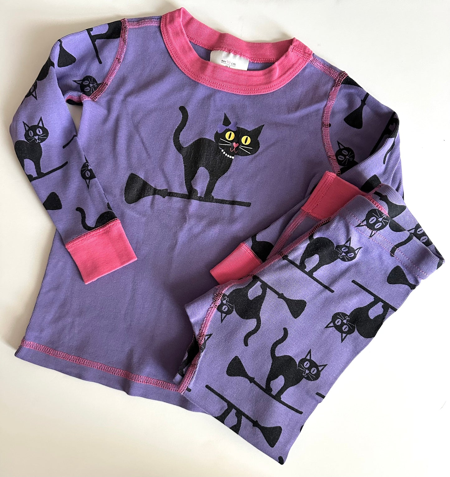 Seller #39 Hanna girls 3T cat witch pajamas