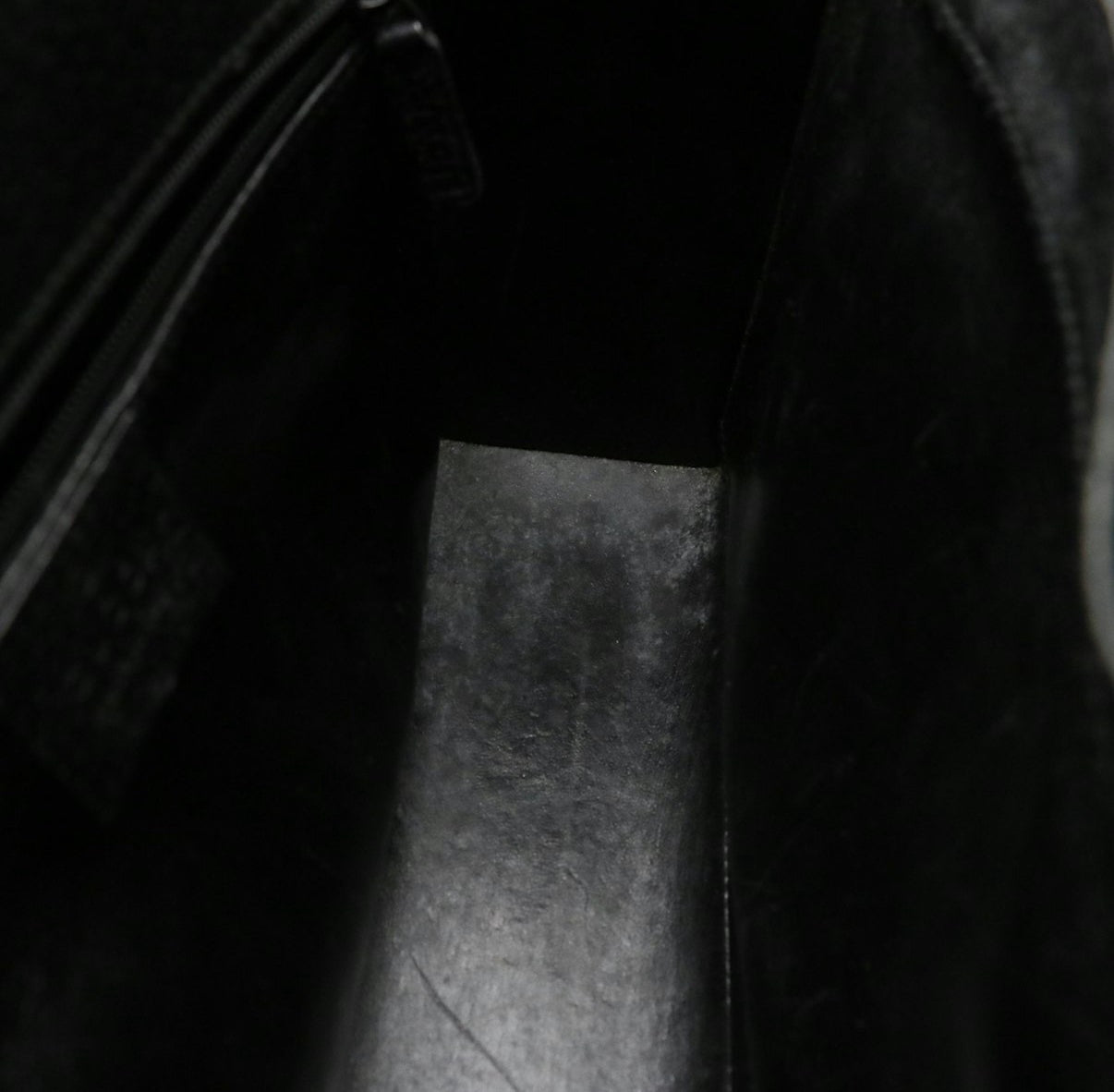 #146 - REDUCED Gucci Black Leather Bag with Bamboo Handles