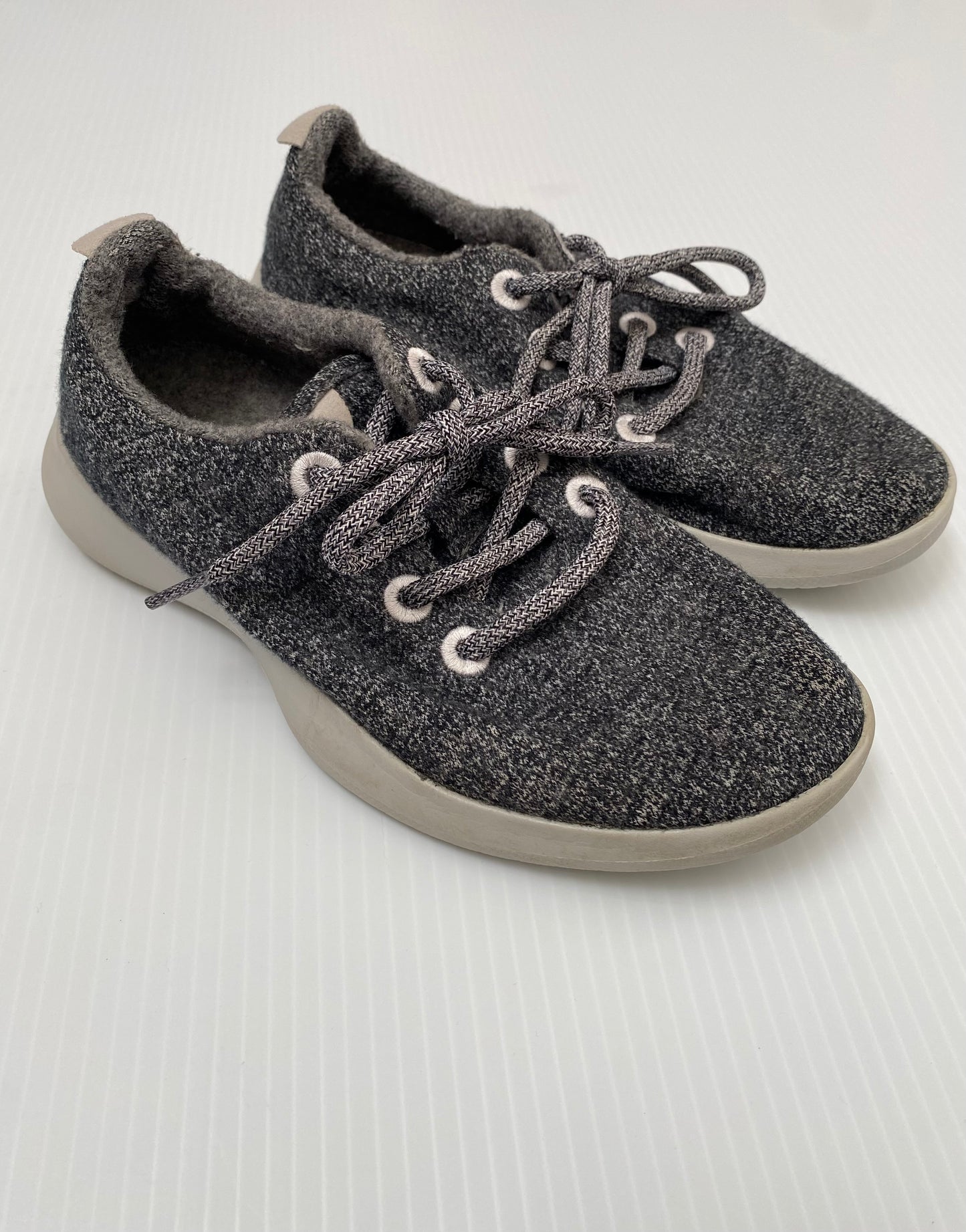#65 Allbirds Women’s 6 Grey Woolrunners