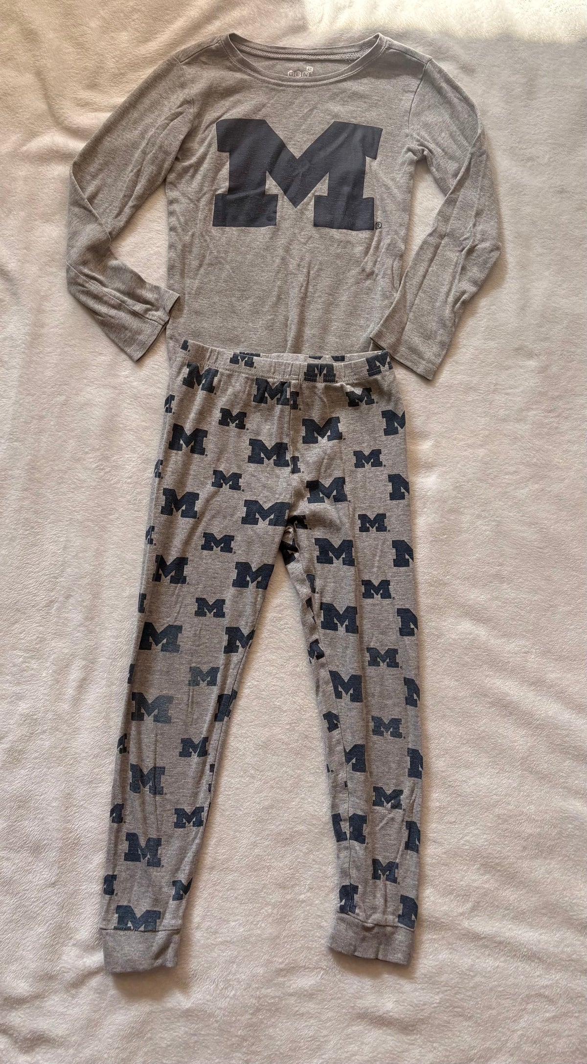 #102 - size 8 Michigan long sleeve pajamas