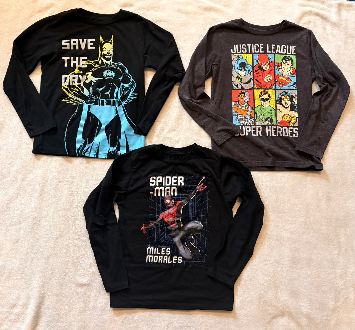 #102 - boys size S group of superhero long sleeve