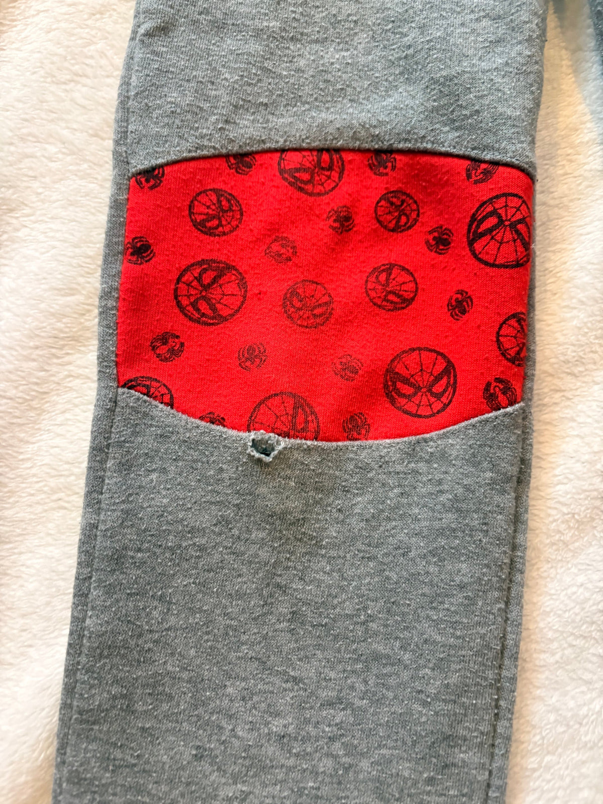 #102 - Marvel size 7/8 Spiderman sweatsuit