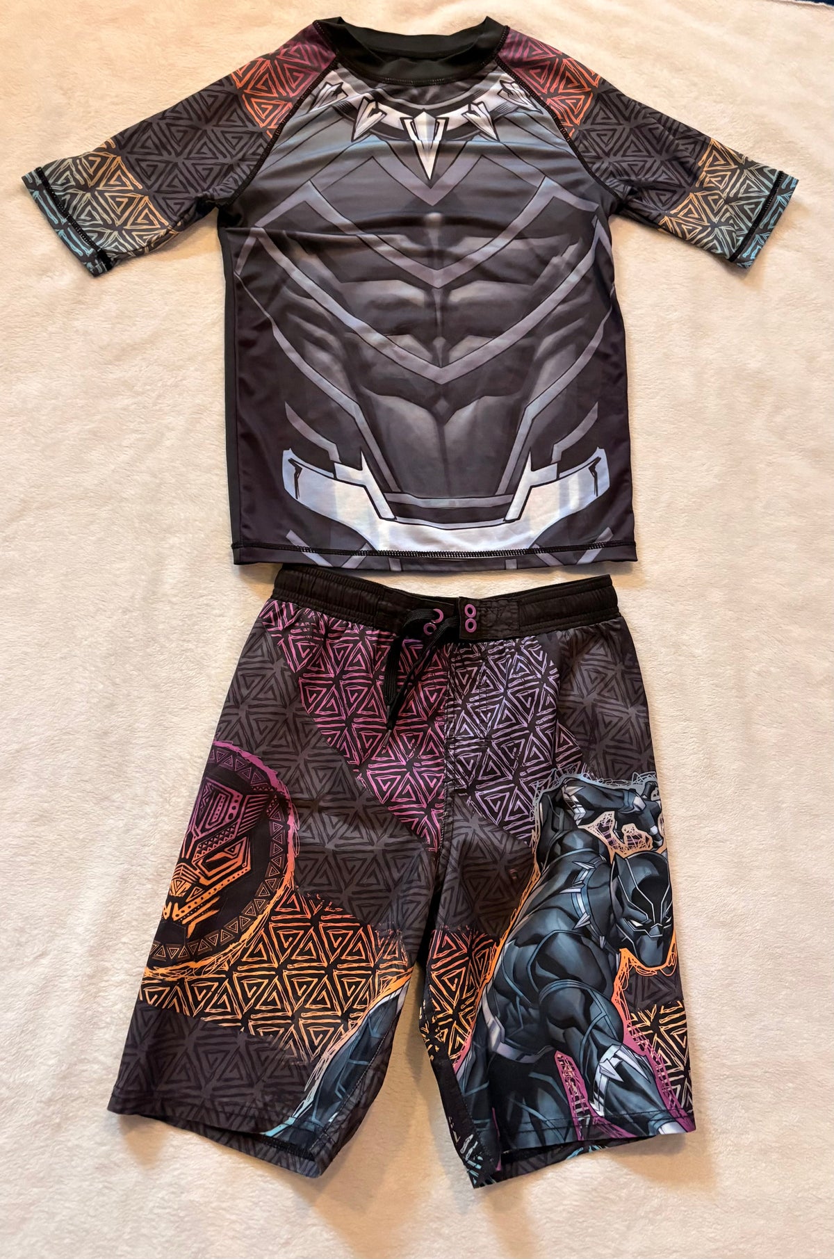 #102 - Avengers Black Panther boys size S swim trunks and shirt