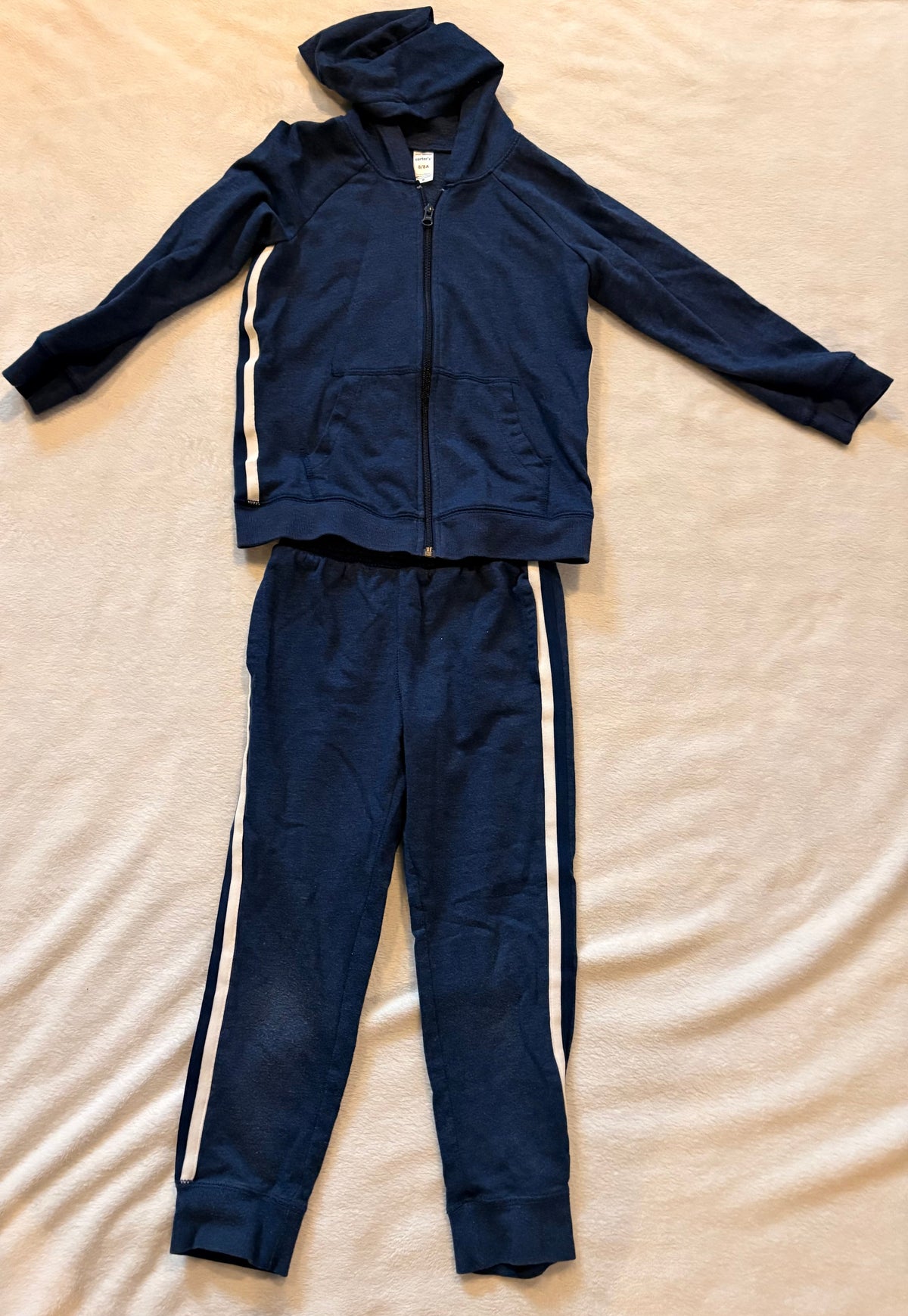 #102 - Carters boys size 7 navy sweatsuit