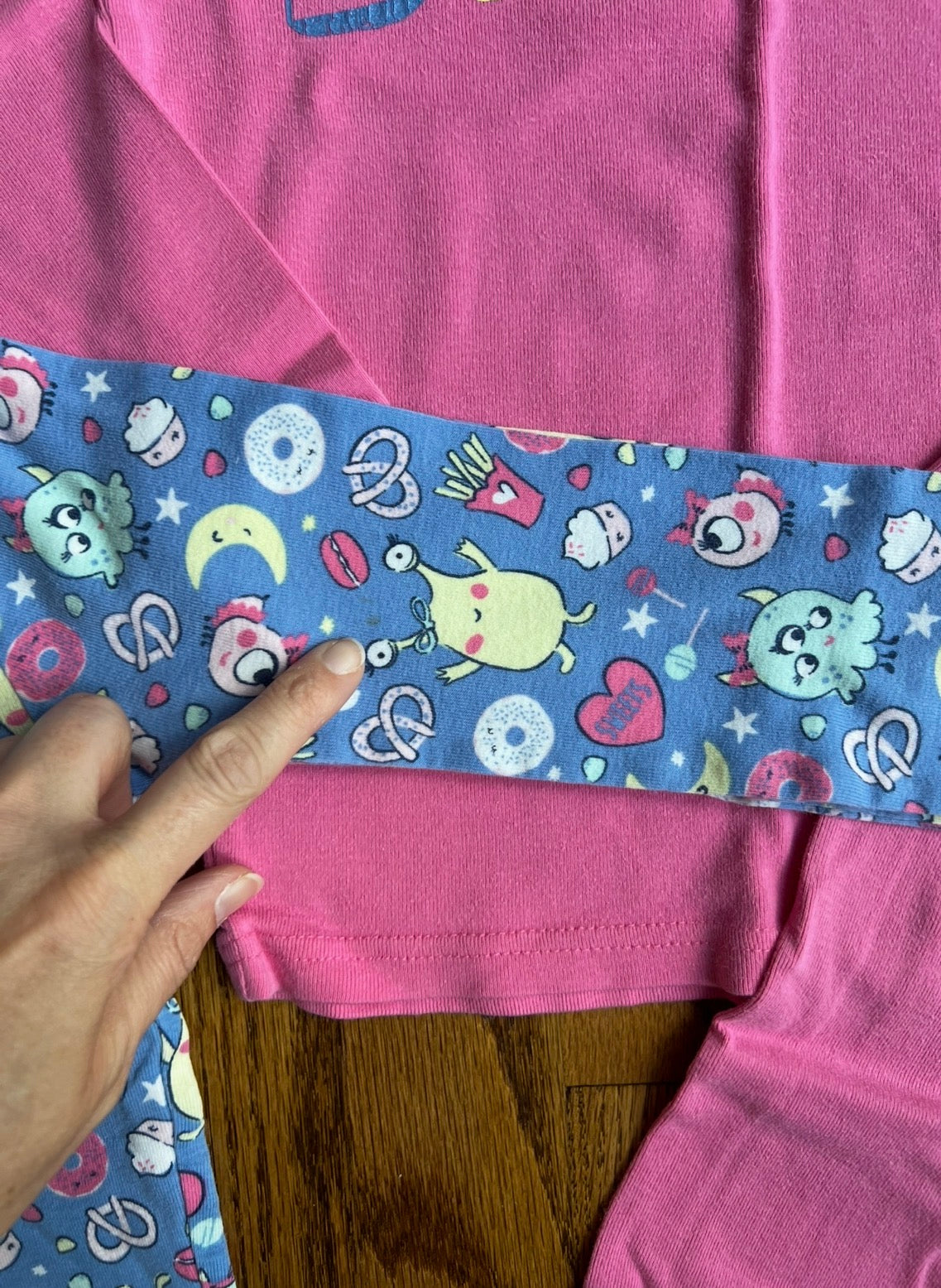 Seller #115 - Carter’s Girls 10 (similar to 8/10) Long Sleeve Pajamas (2 Pairs, Pink & Blue), GUC