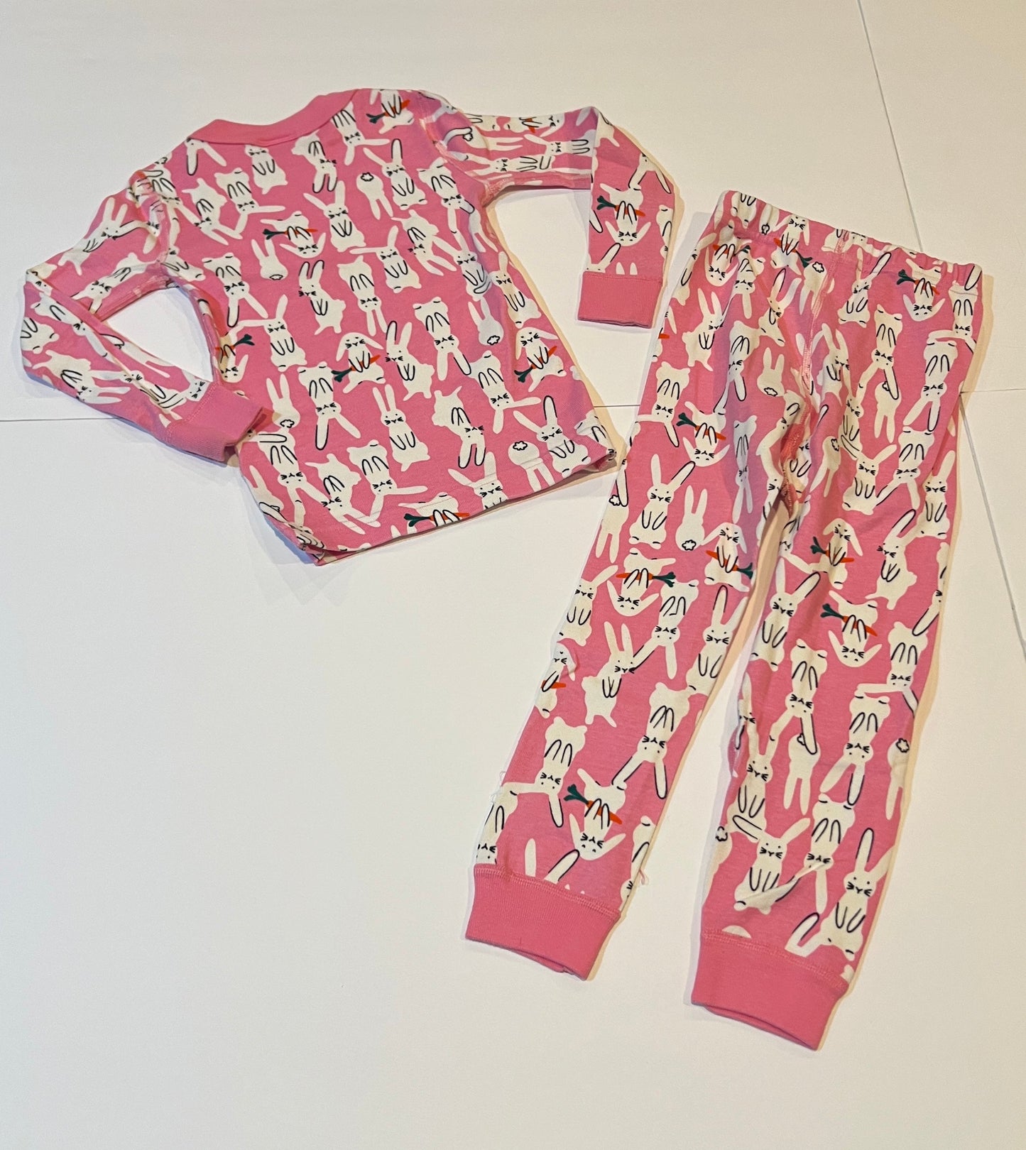 #180 Girls 100 (4) Hanna Andersson Pink Bunny Pajamas (2 available)
