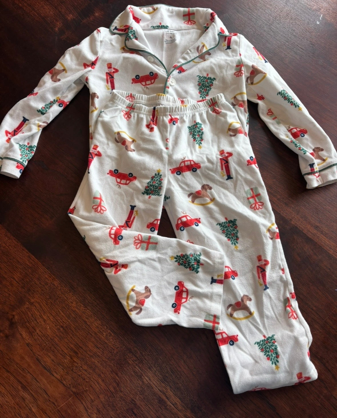 #44 Carters Boys Christmas/Holiday PJ set size 4t