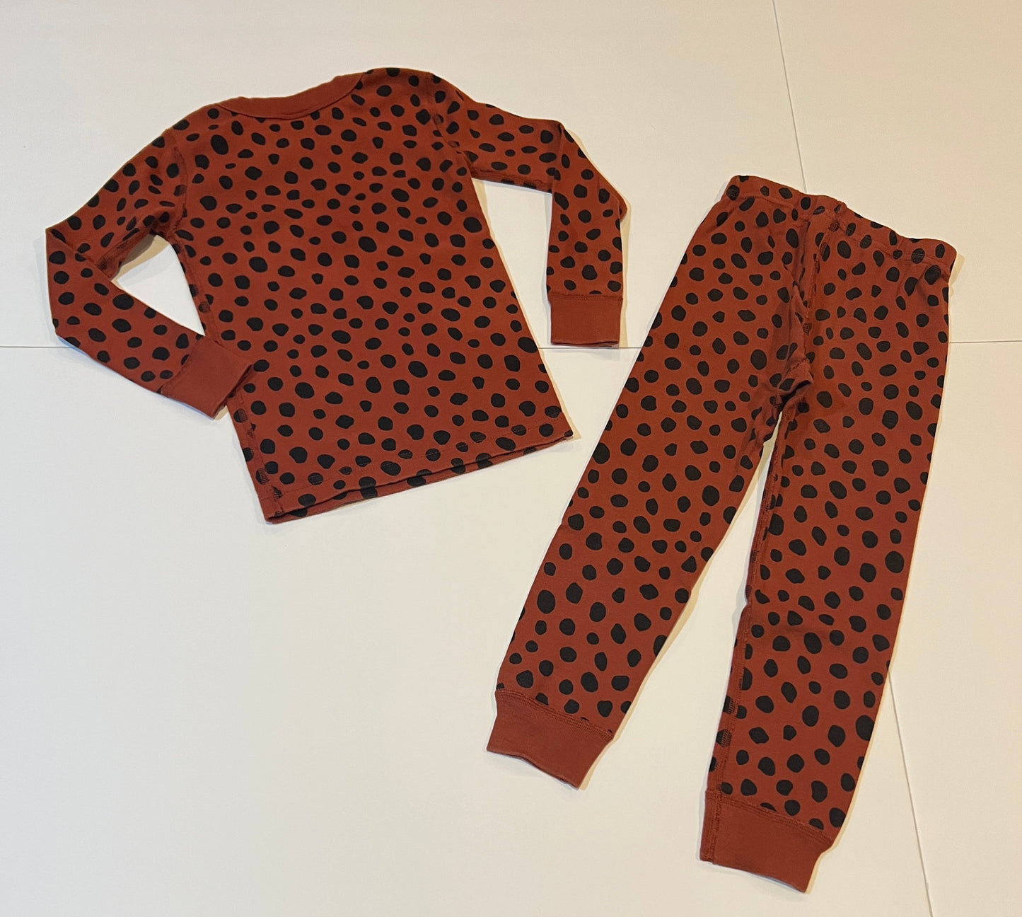 #180 Girls 100 (4) Hanna Andersson Leopard Pajamas