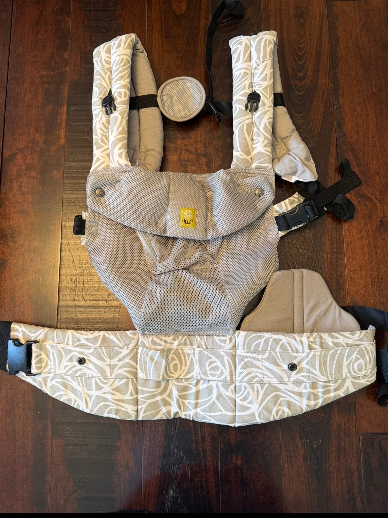 #28 Lillebaby Complete Airflow 6 Position Baby Carrier