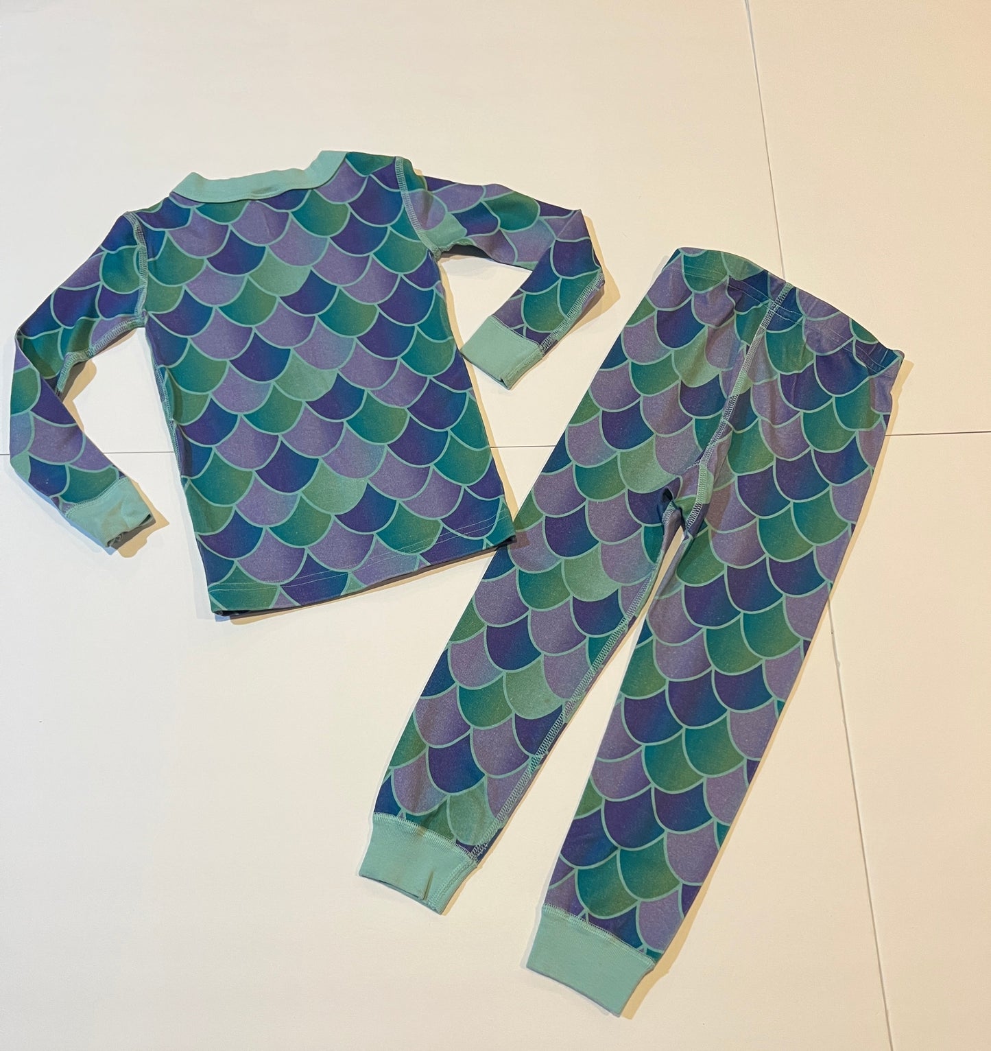 #180 Girls 100 (4) Hanna Andersson Mermaid Pajamas
