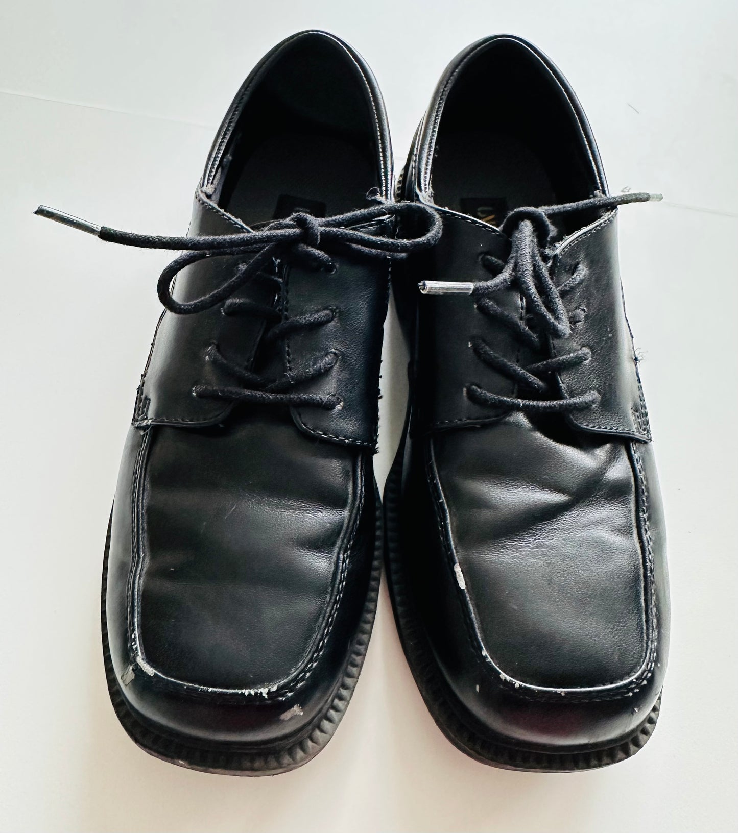 #130 Boys Sz 3 Black Dress Shoes (big boy shoes)