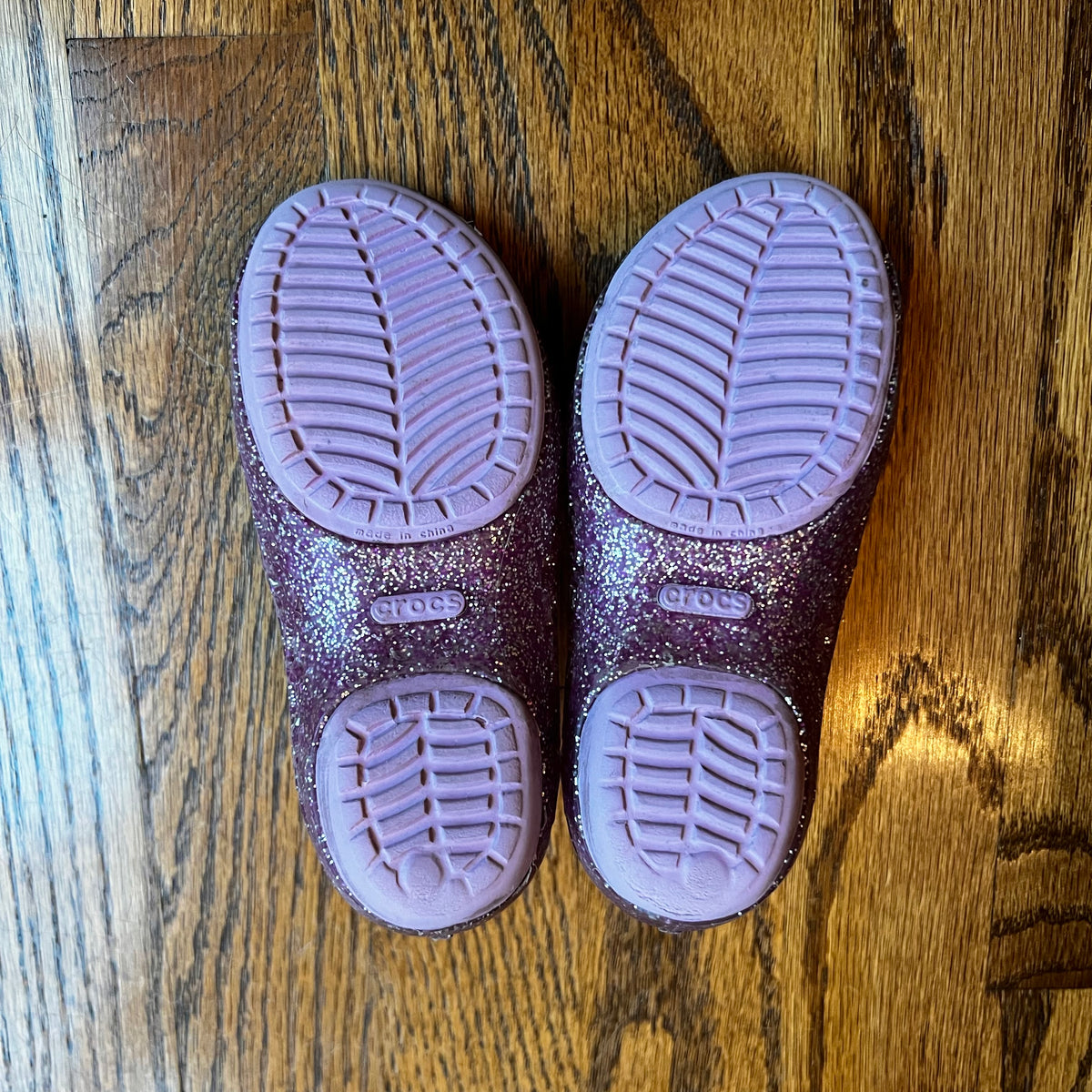 Seller #115 - Crocs Toddler Girl Size 9 Purple Sparkly Dress Up Shoes, GUC