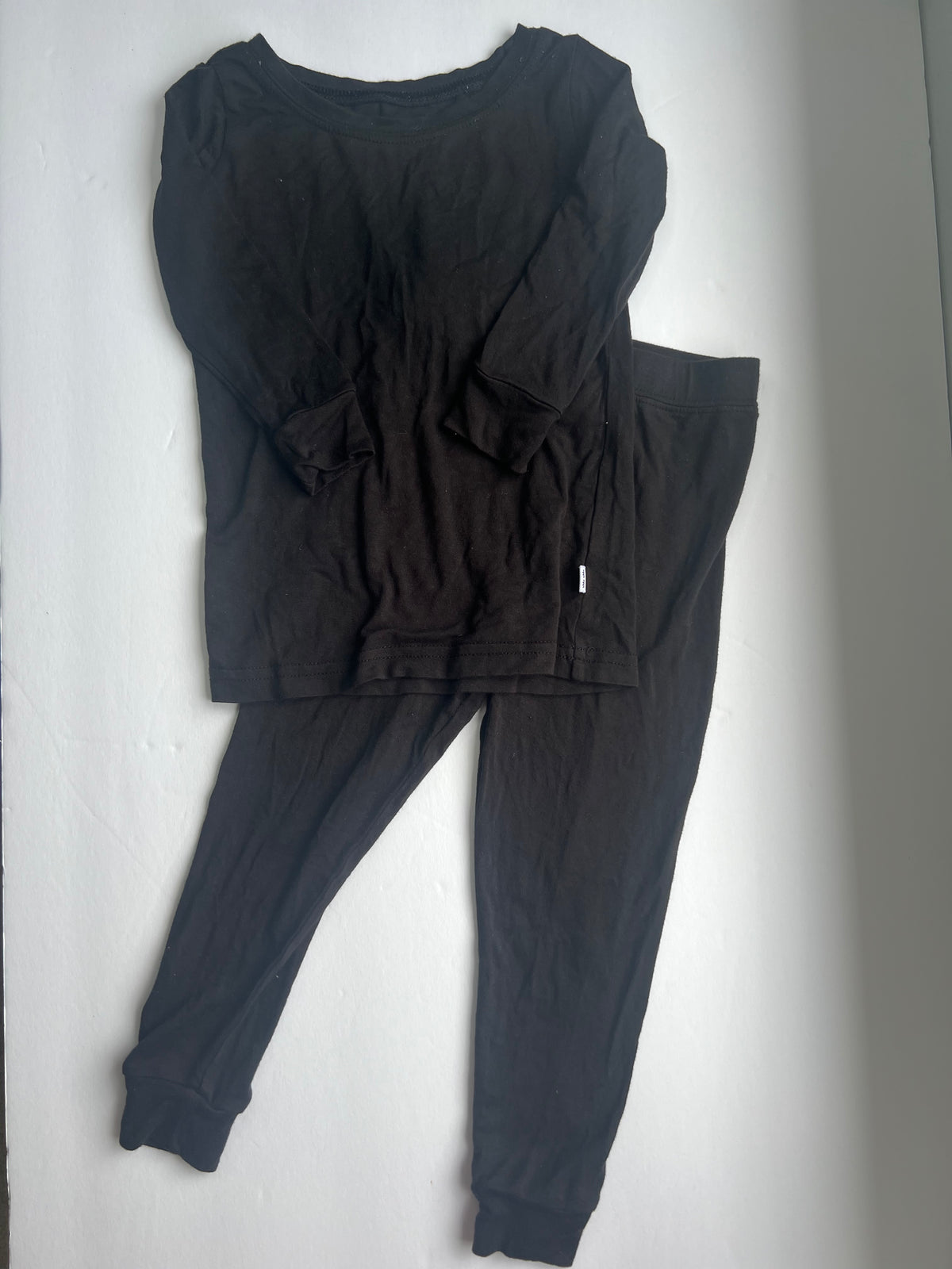 #180 Little Sleepies boys or girls size 12-18 months black long sleeve and pants set