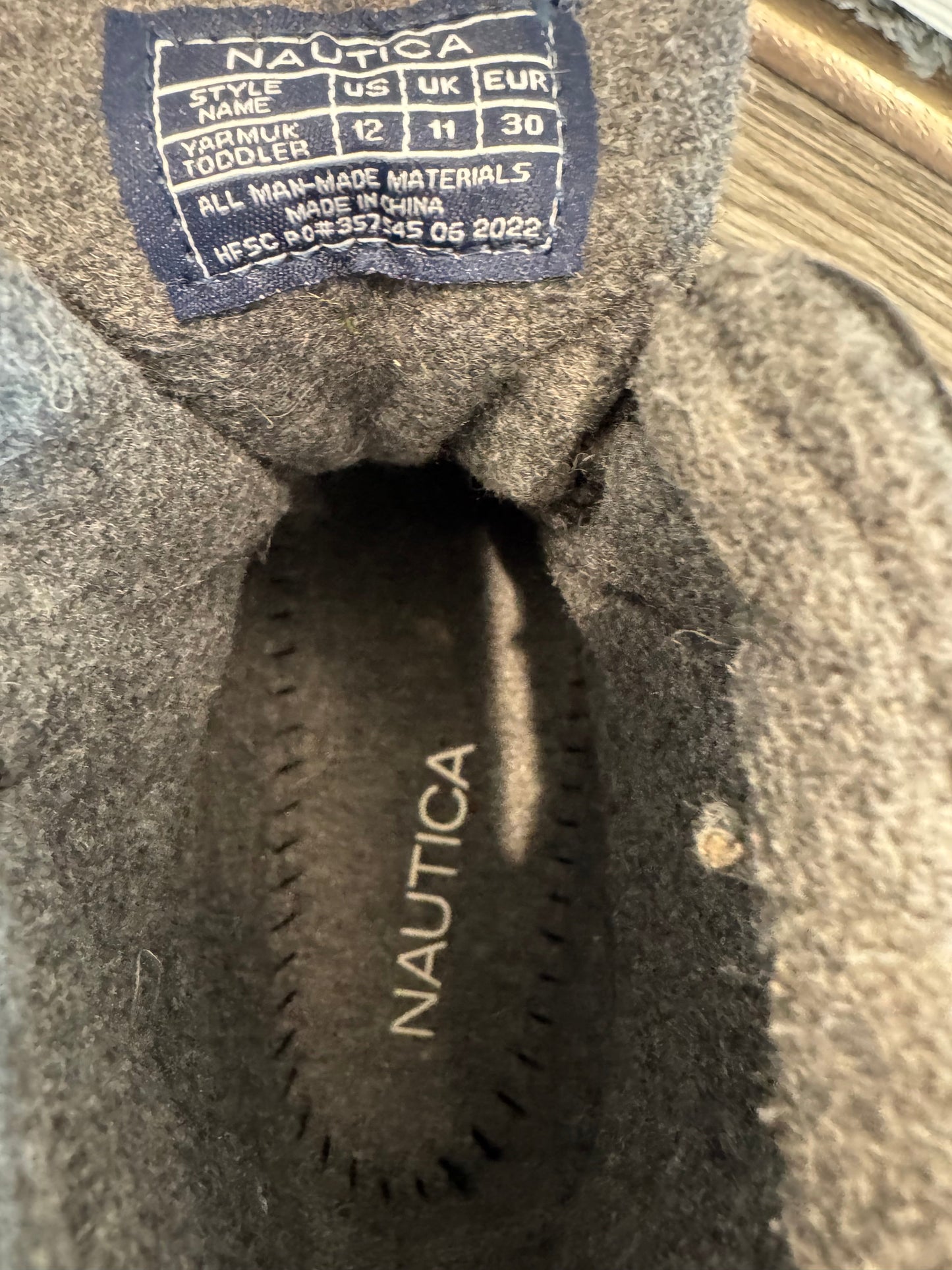 #53 kids nautica winter boots size 12