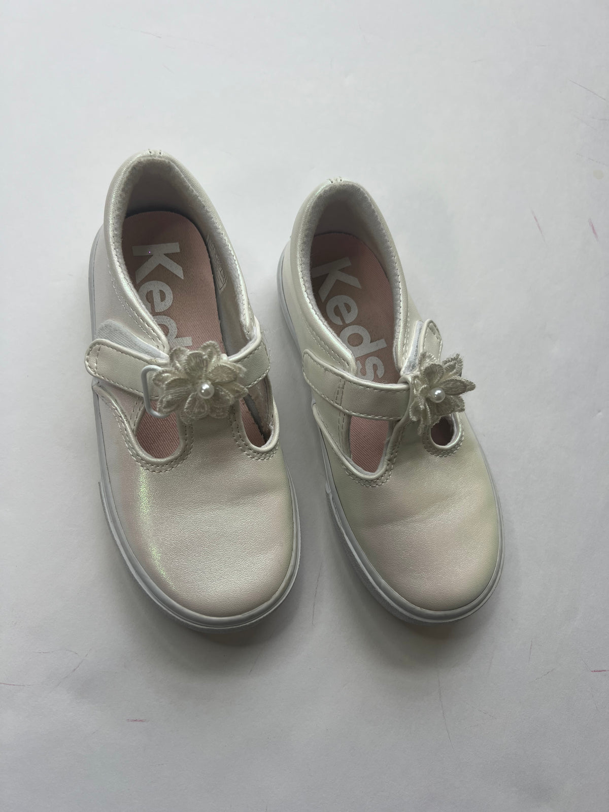 #180 Keds girls size 10c white iridescent mary janes