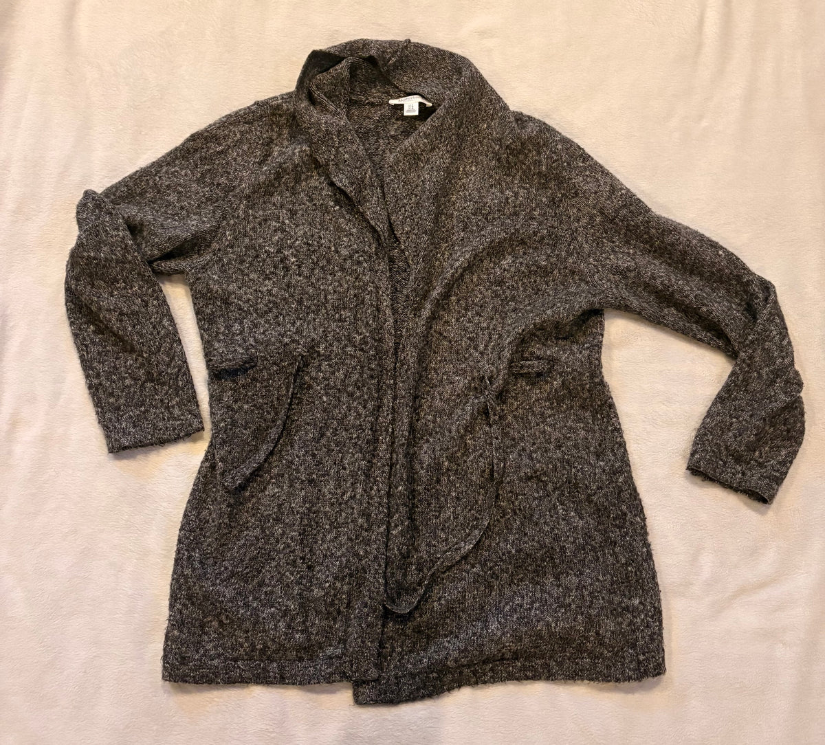 #102 - Motherhood Maternity size L black/gray cardigan