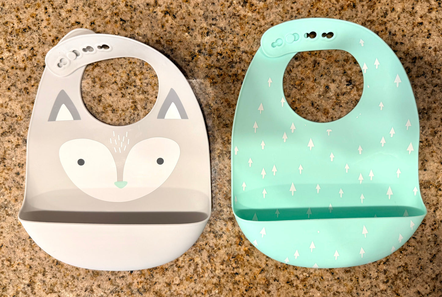 #88 Cloud Island Silicone Bibs