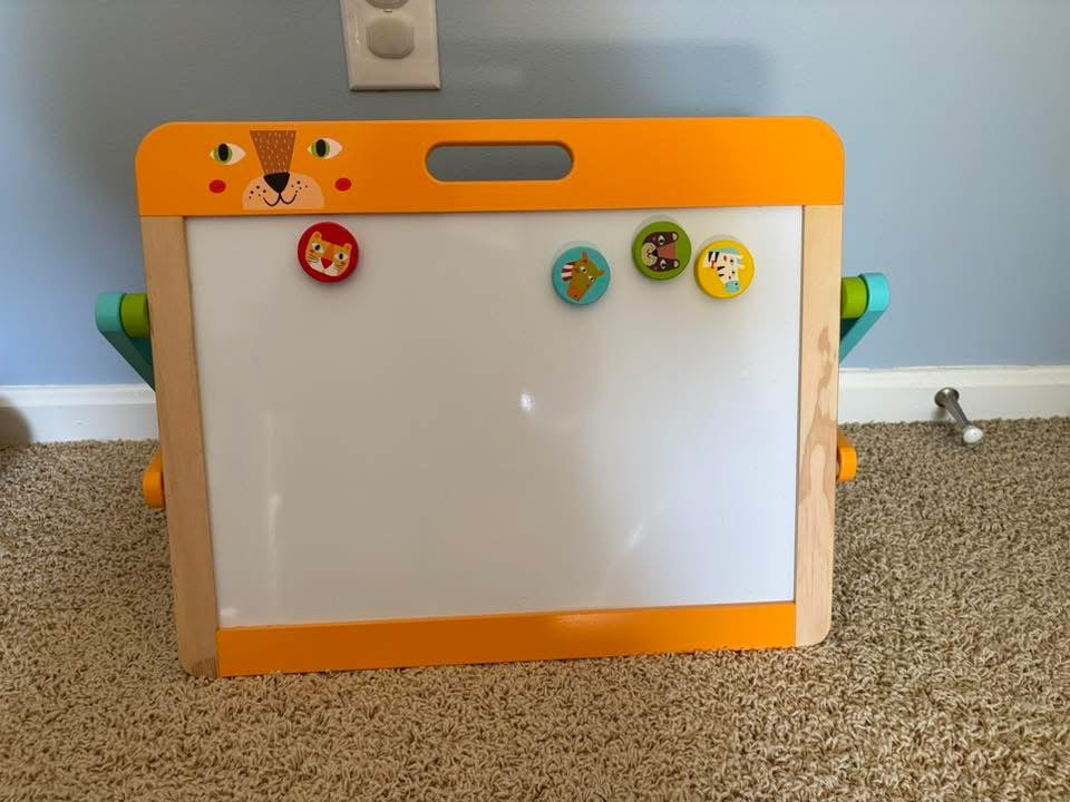 #133 **REDUCED** Tabletop Magnetic Whiteboard/Chalk Board with 4 Magnets