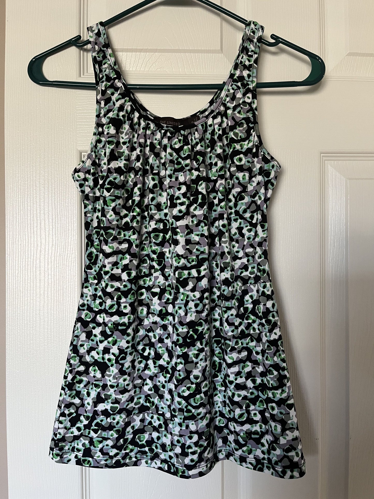 #124 EUC Gray, Green & Black Print Sleeveless Shirt Women's XS