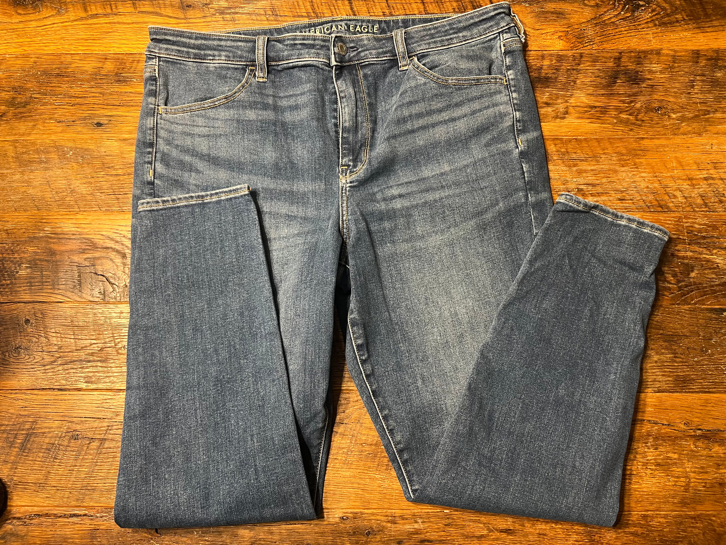 #67 American Eagle Women's Next Level Stretch Skinny Jeans - Size 18