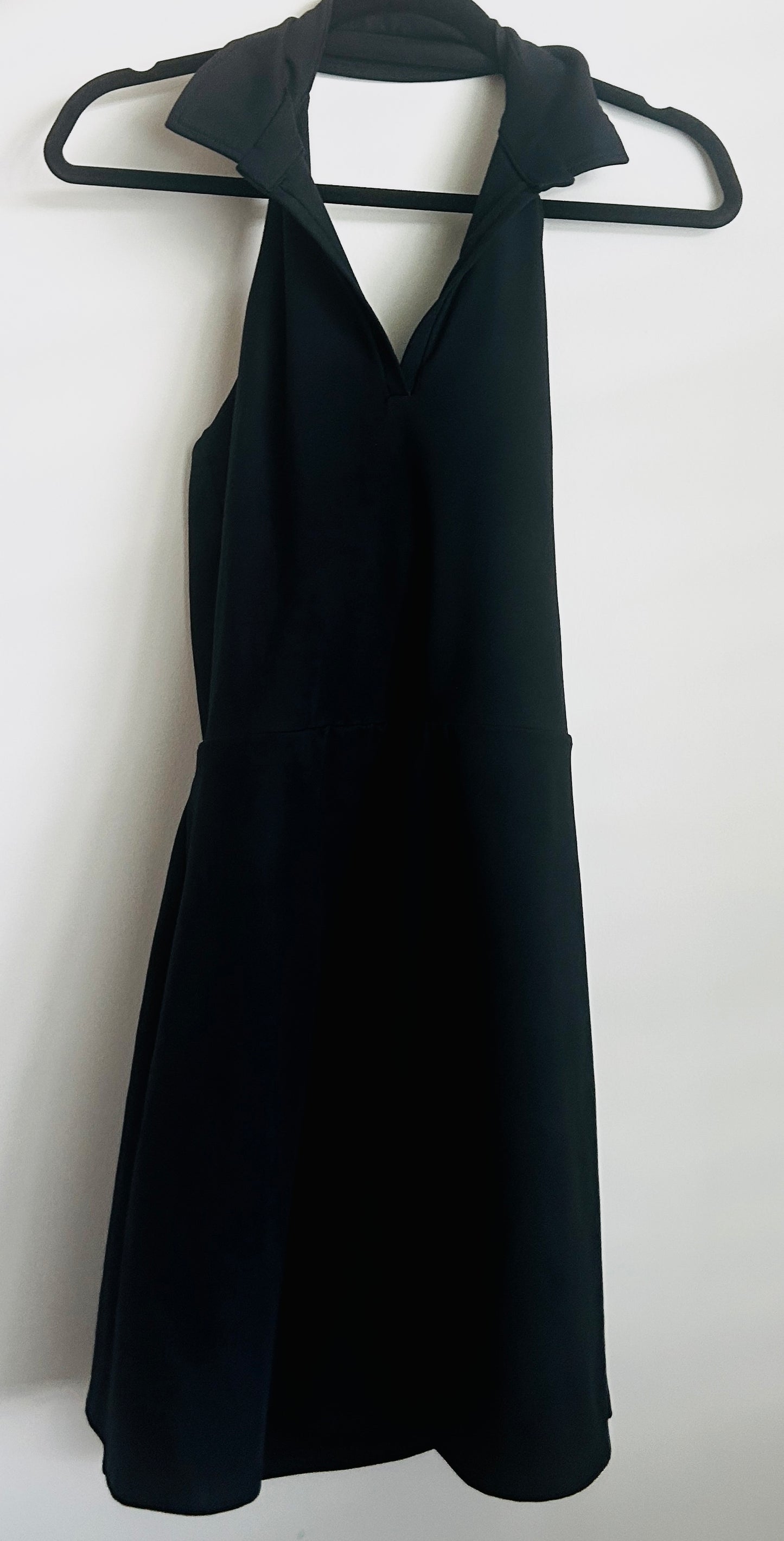 #15 GapFit Medium Halter Athletic Dress with Collar (Women’s)