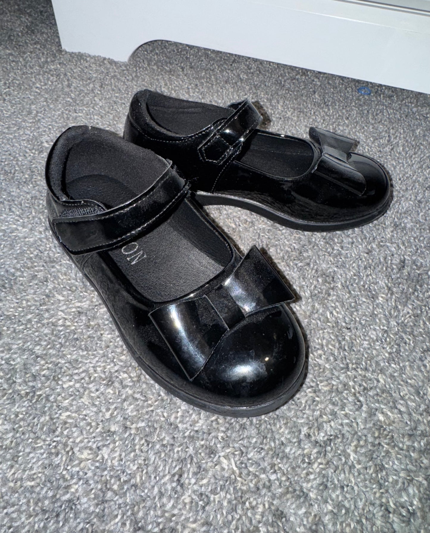 #53 girl shoes size 13
