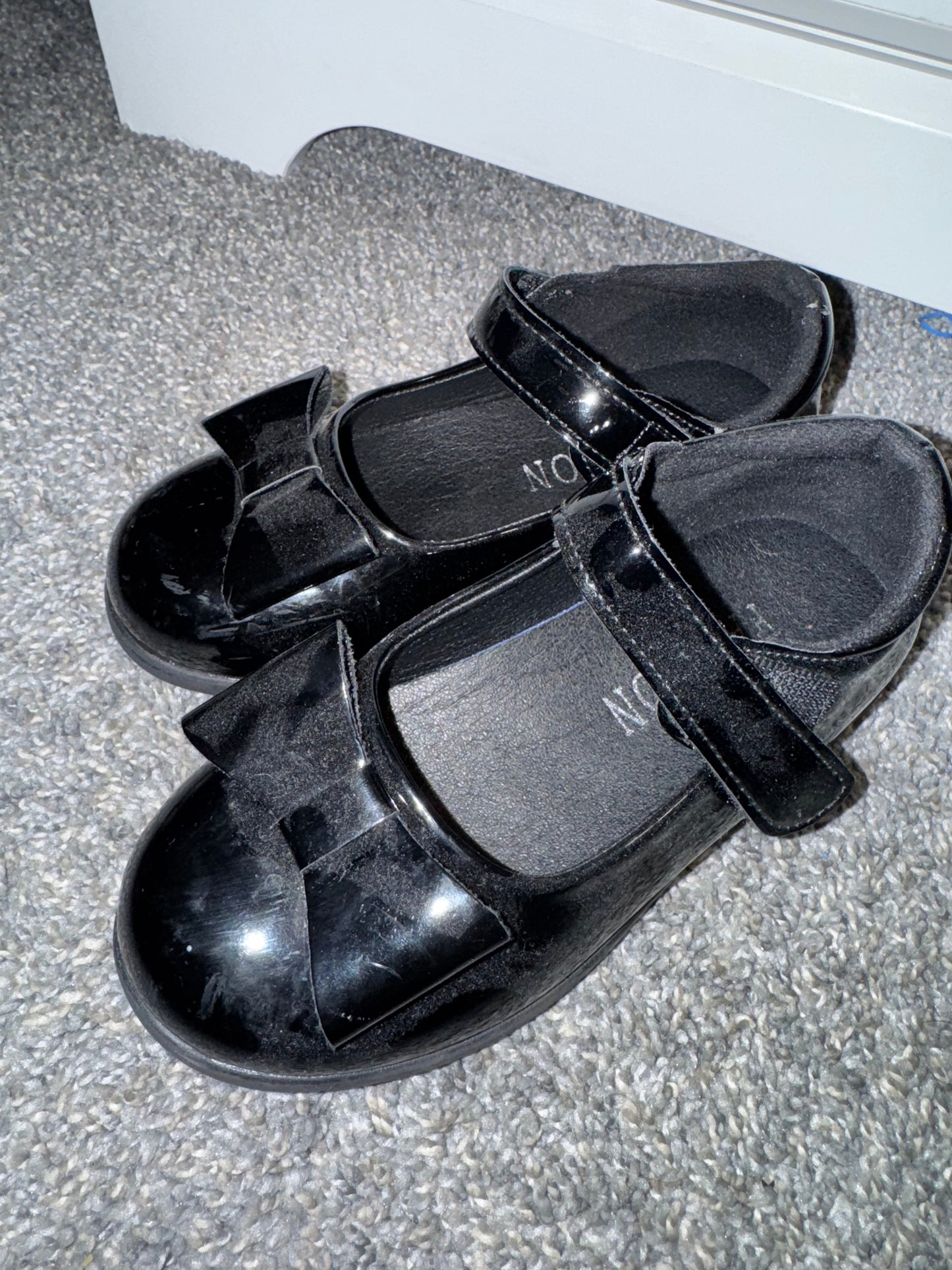 #53 girl shoes size 13
