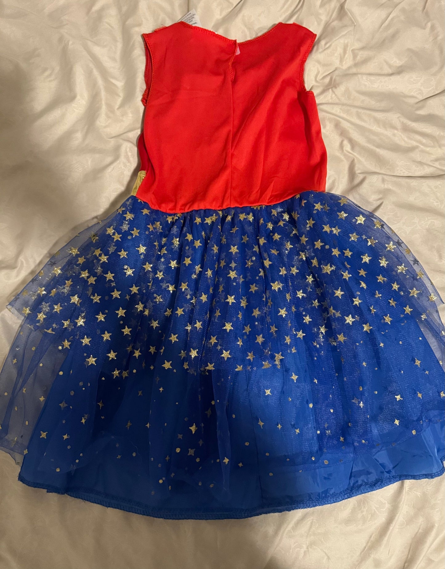 #53 girl Wonder Woman costume size M