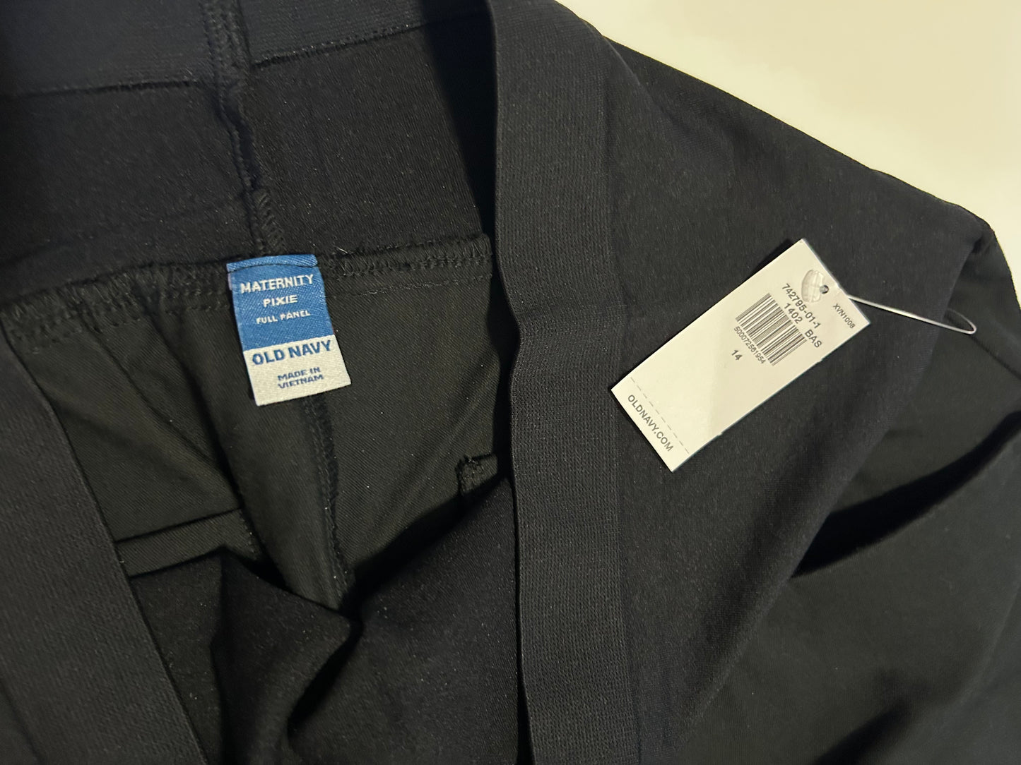 Seller #21 size 14 Old Navy maternity pixie pants