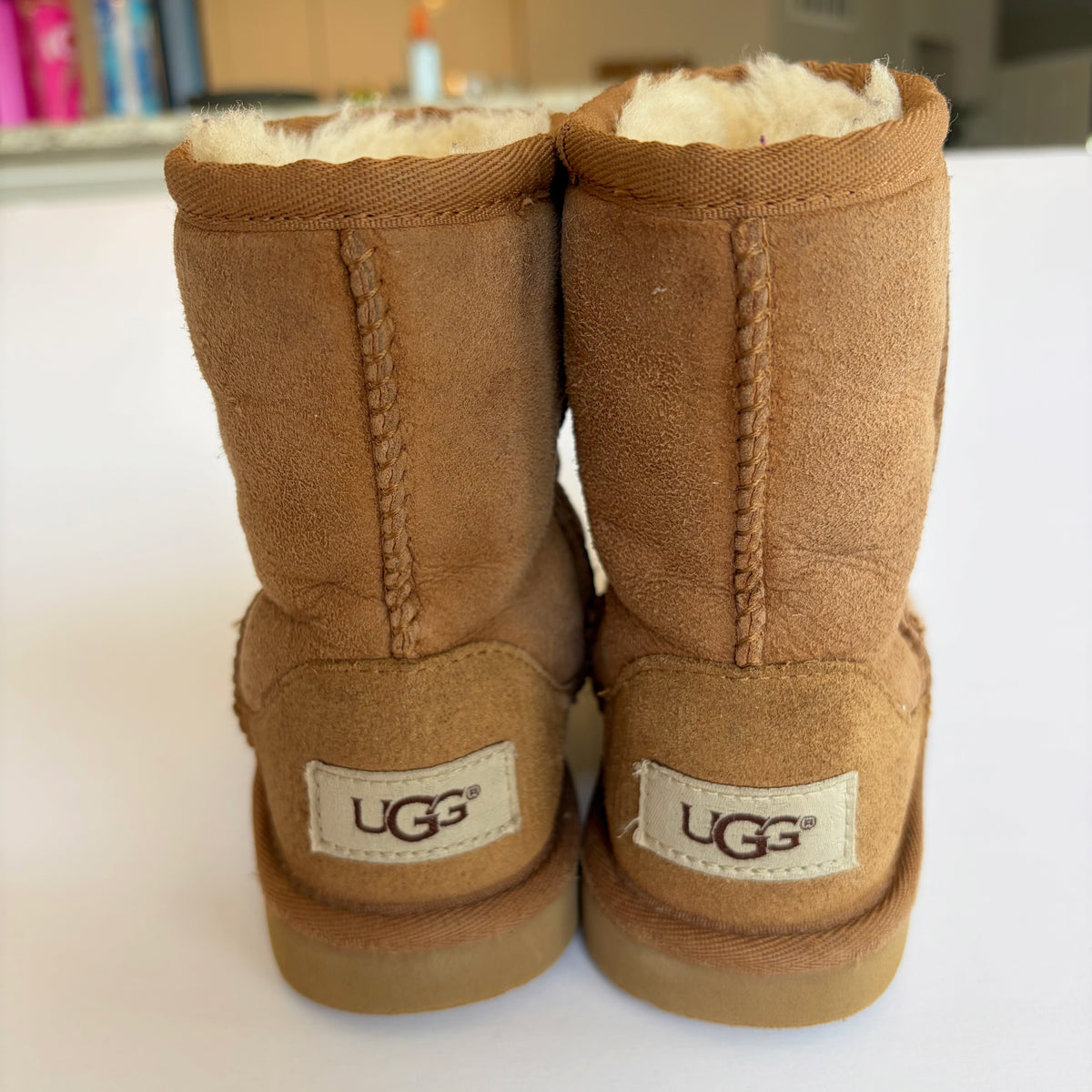 #96 | Size 10 | Ugg Girls Boots