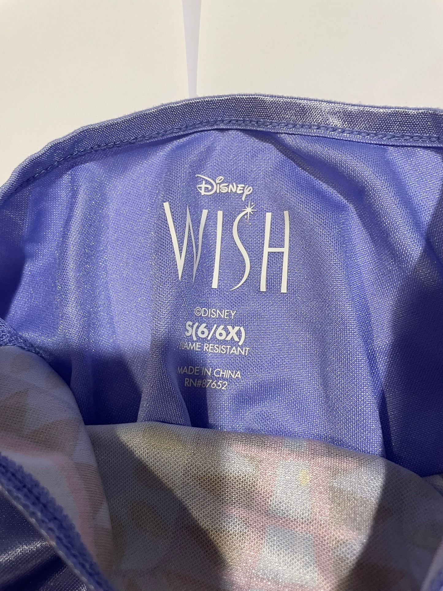 #126 Disney Nightgowns 6-7 Wish & Frozen GUC