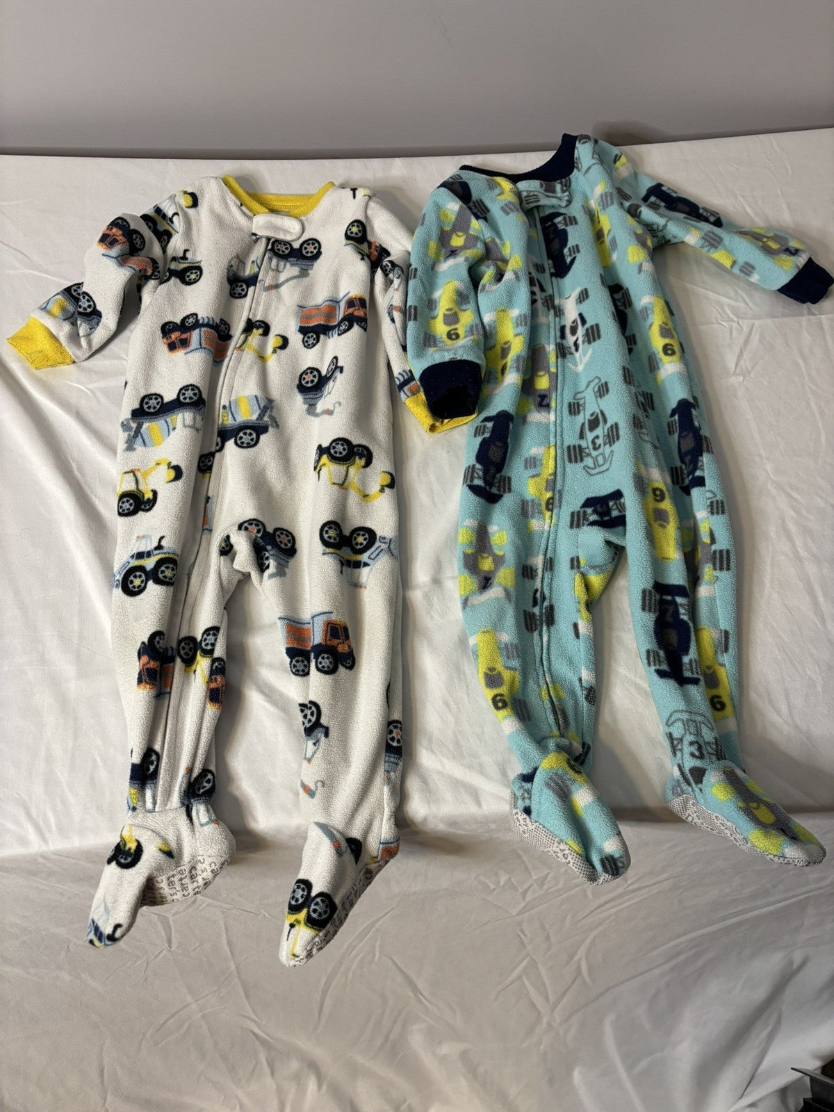 #90: Carters Baby Footed Pajamas (2 Pairs, Size 12 Months)