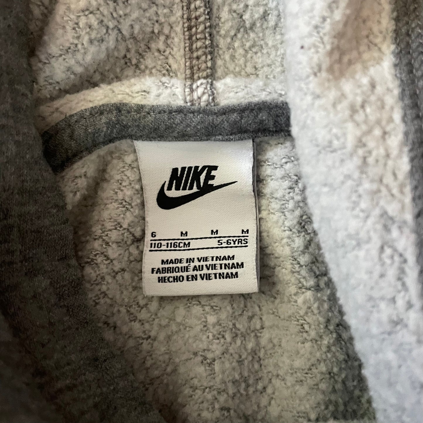 #116 Boys Nike grey set 5/6