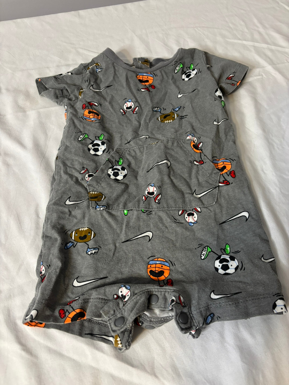 #90:Nike Baby Romper (Size 9 Months)