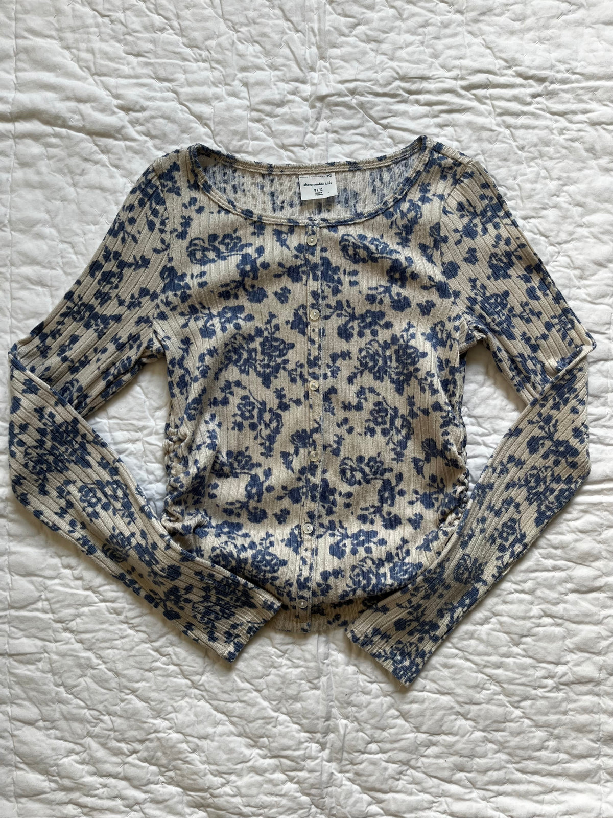 Seller #165 Girls Abercrombie Kids Blue Floral Shirt Size 9-10