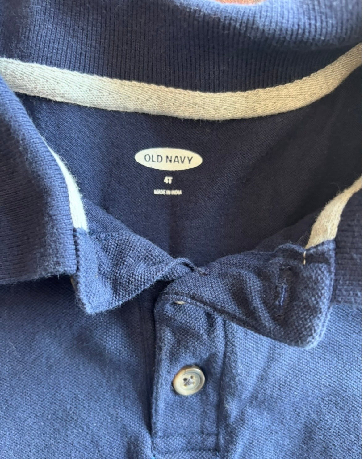 #44 Boys Old Navy 4T Polo shirt