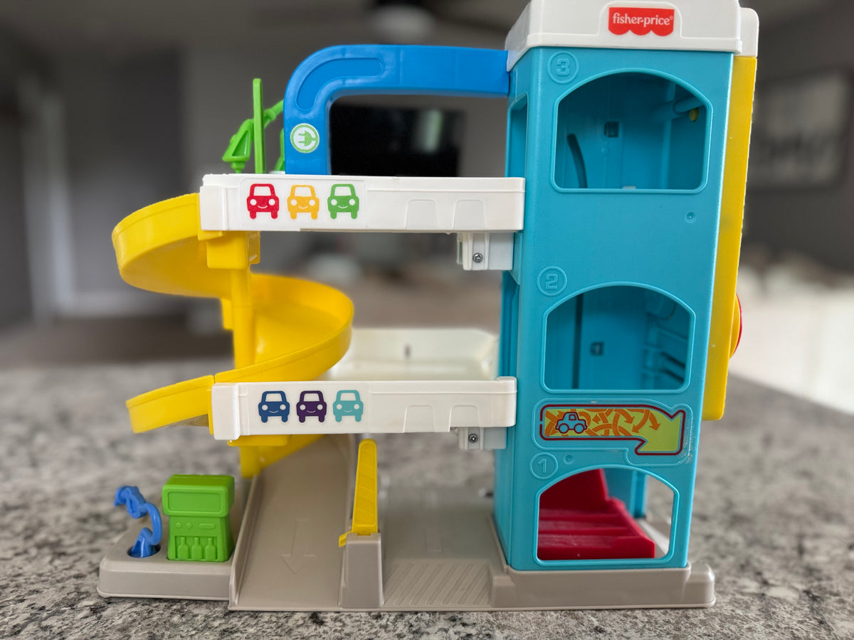 #107 Little People Parking Garage
