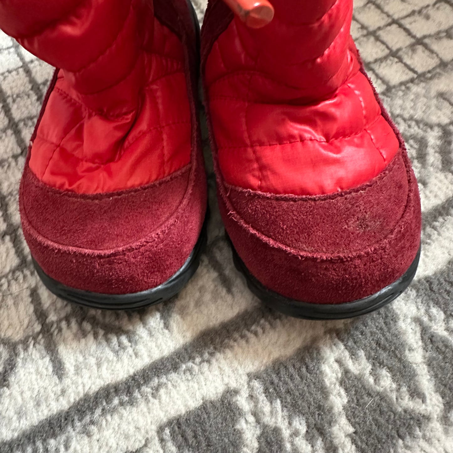 #162 North Face Red Winter Boots size 8