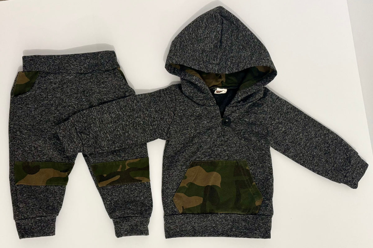 #132 - Toddler Boy's Hooded Pullover & Matching Jogger Pants - Size 6-12M