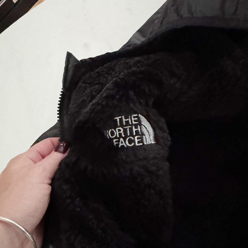 Seller 196- girls reversible Northface parka 14