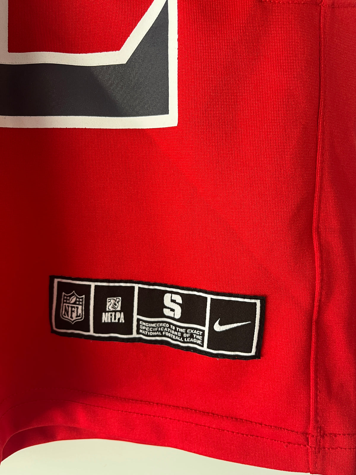 135 LN, Titans Henry jersey Size: YS