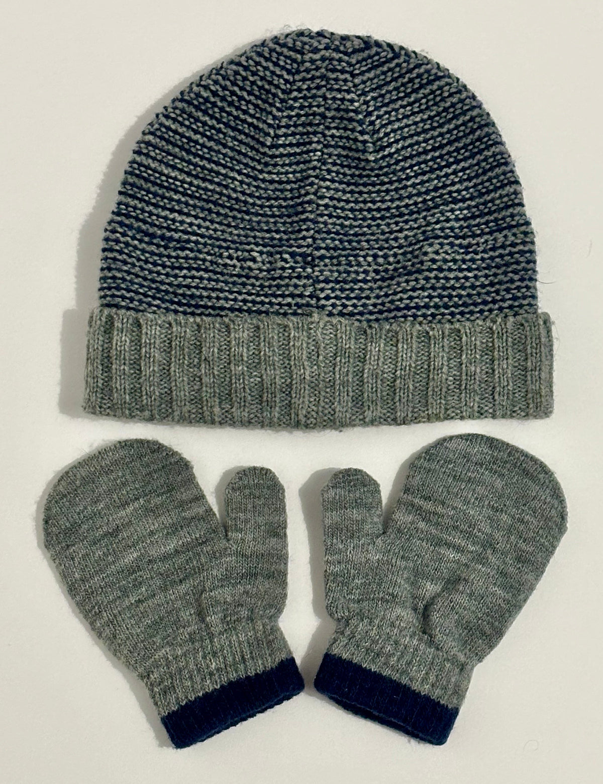 #132 - REDUCED - Carter's: Baby Boy's Winter Hat & Mitten Set - Size 0-9M