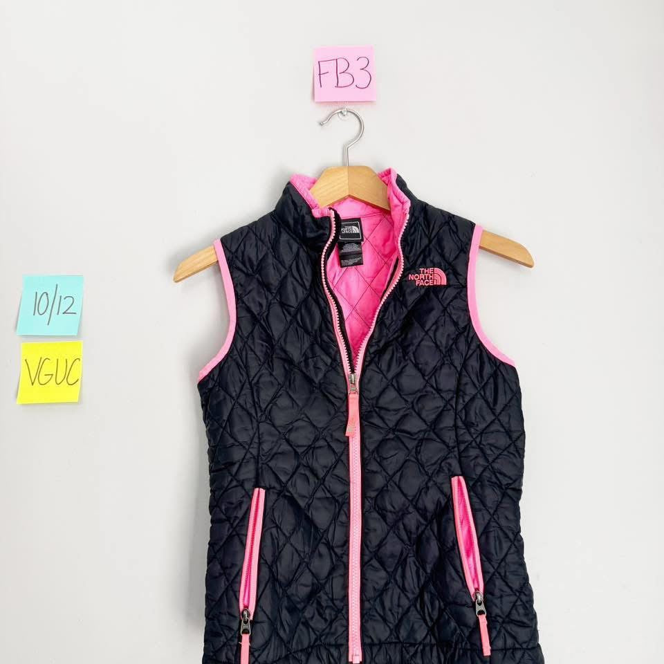 Seller 196 Girls North Face vest 10/12
