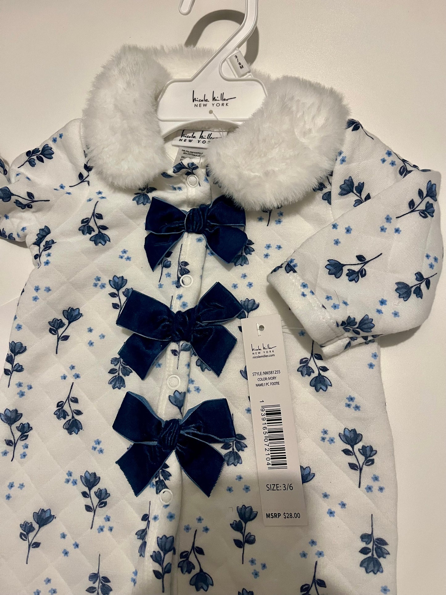 #32 Girls 3-6 month NWT Nicole Miller fleece blue and white footie *reduced*